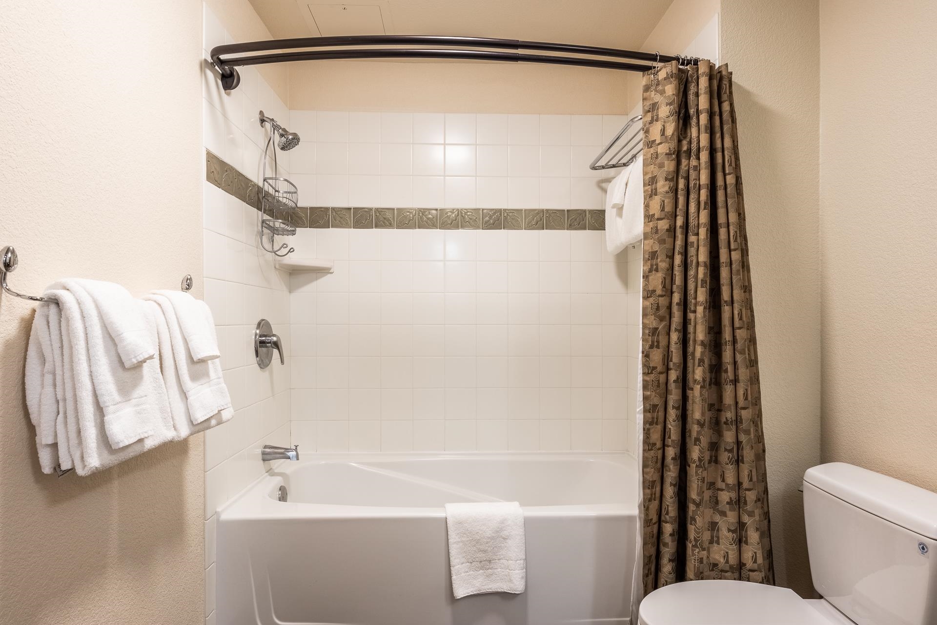 100 Canyon Blvd #3321