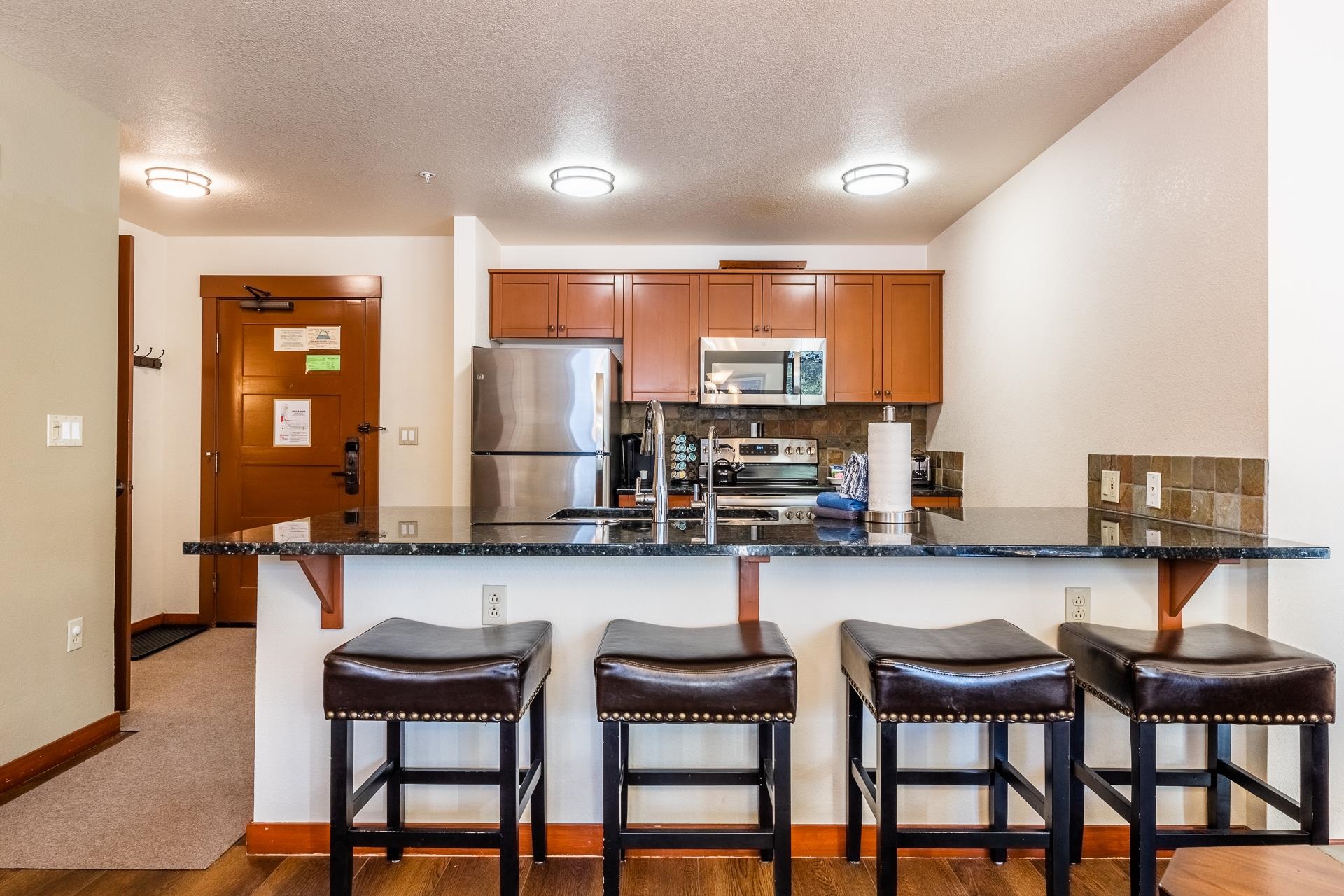 100 Canyon Blvd #3321