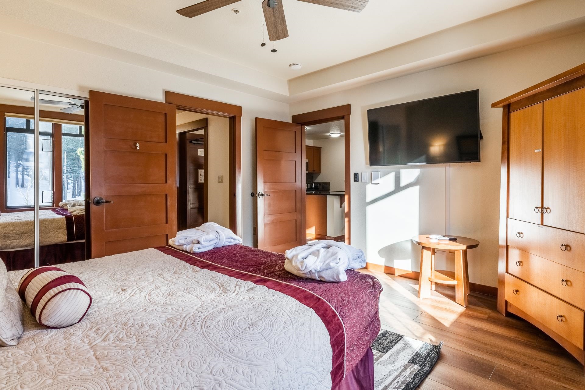 100 Canyon Blvd #3321