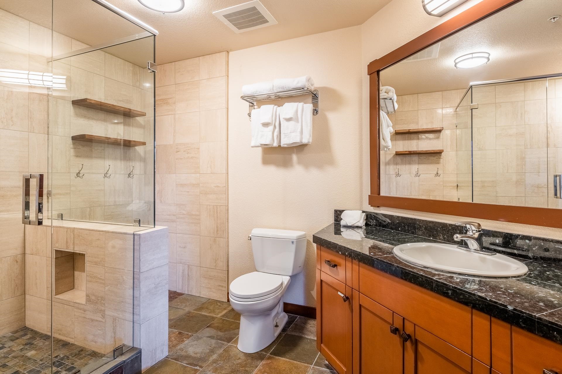 100 Canyon Blvd #3321