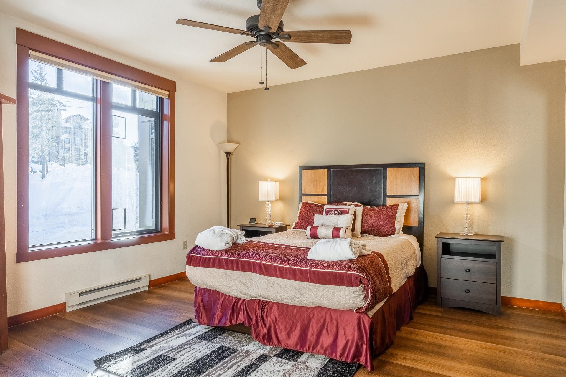 100 Canyon Blvd #3321