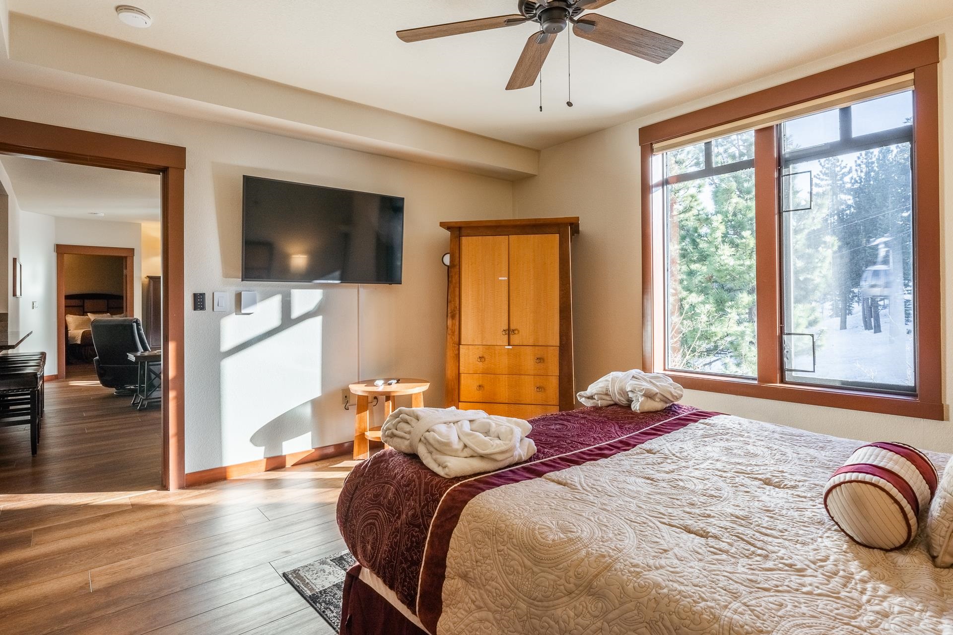 100 Canyon Blvd #3321