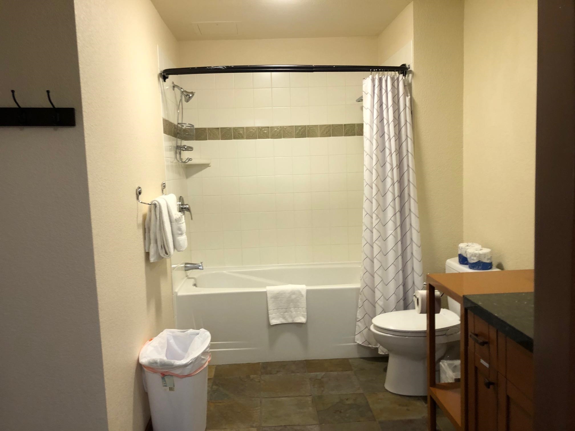 100 Canyon Blvd #3321