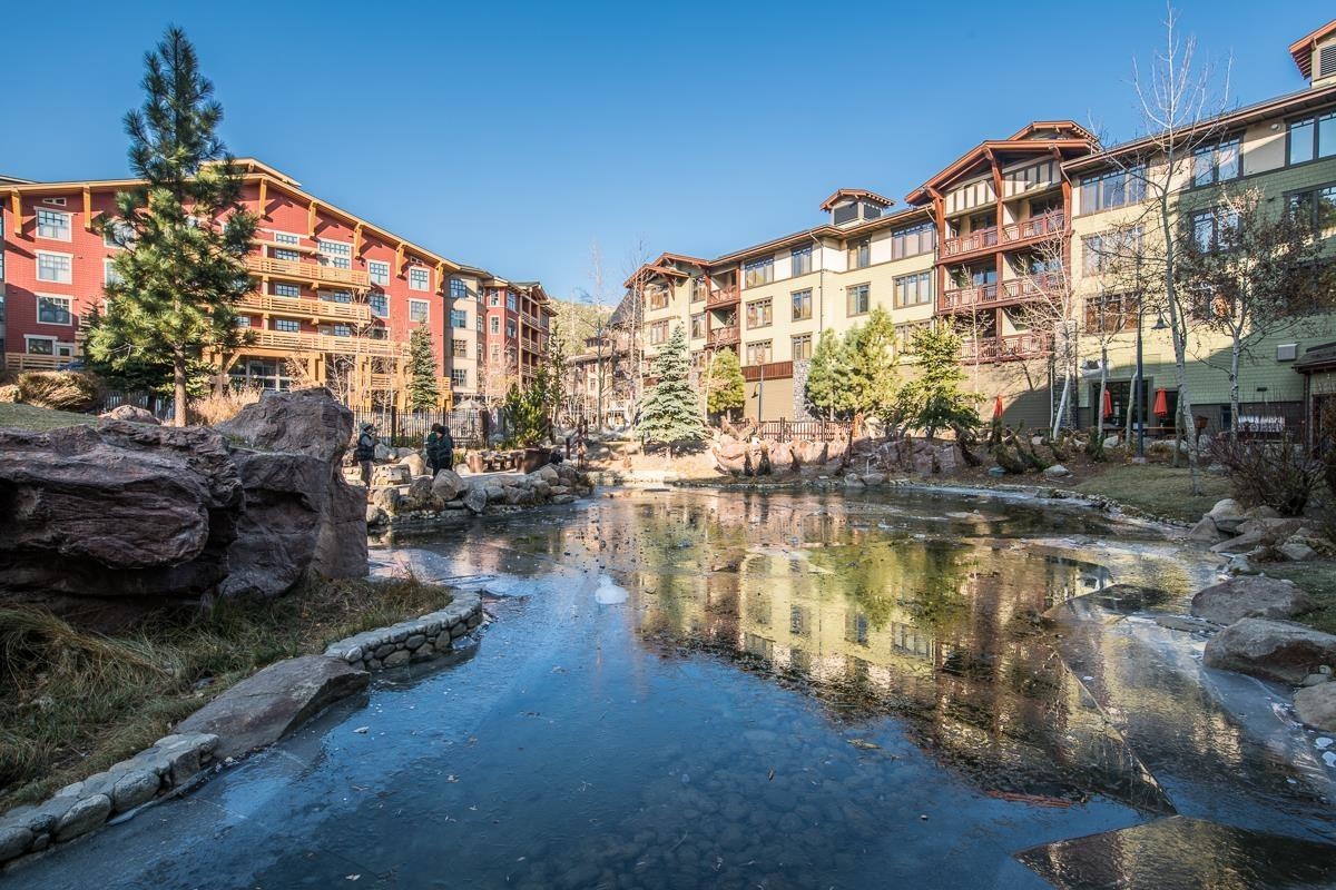 100 Canyon Blvd #3321