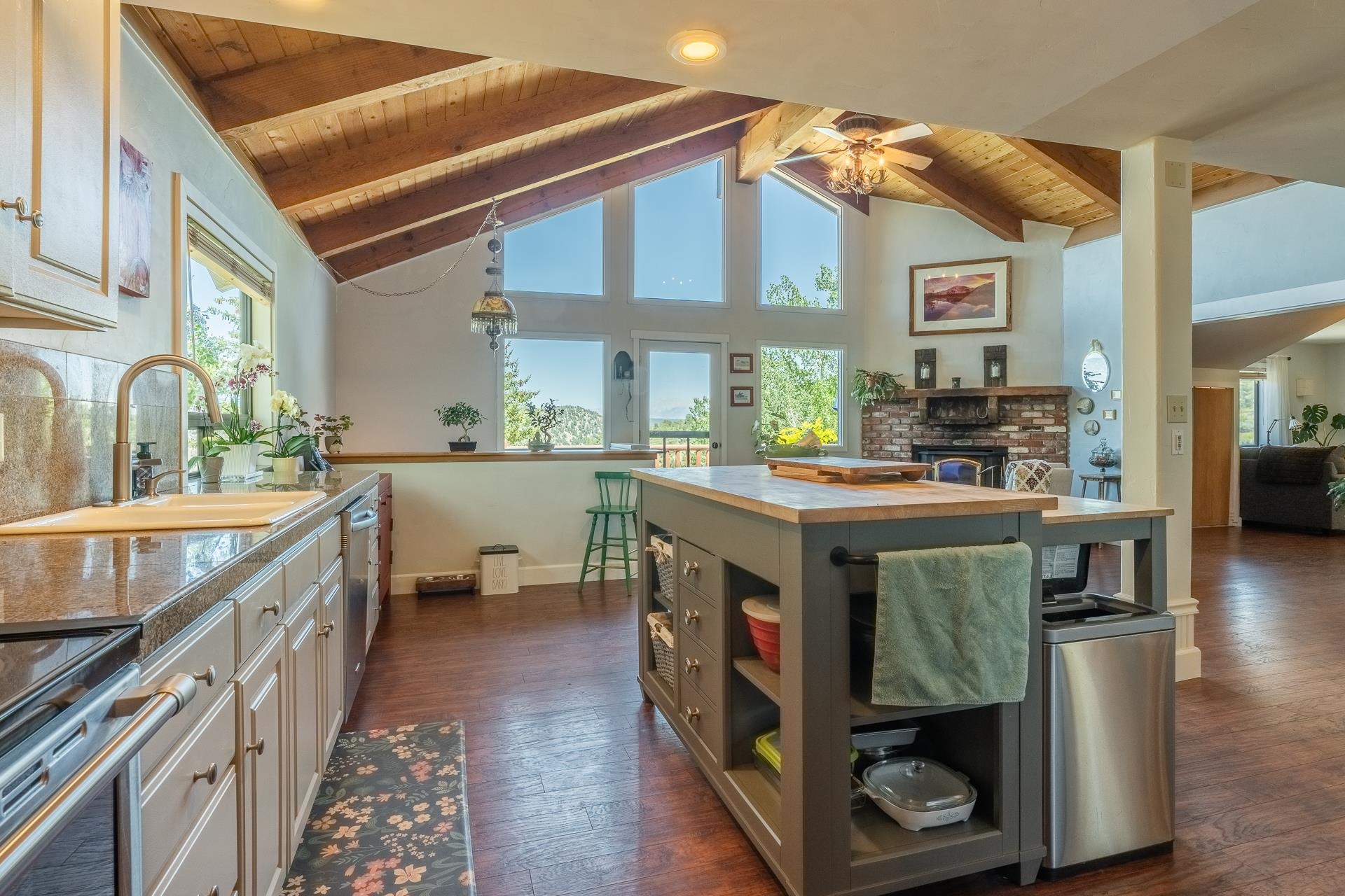 537 Aspen Springs Ranch Rd