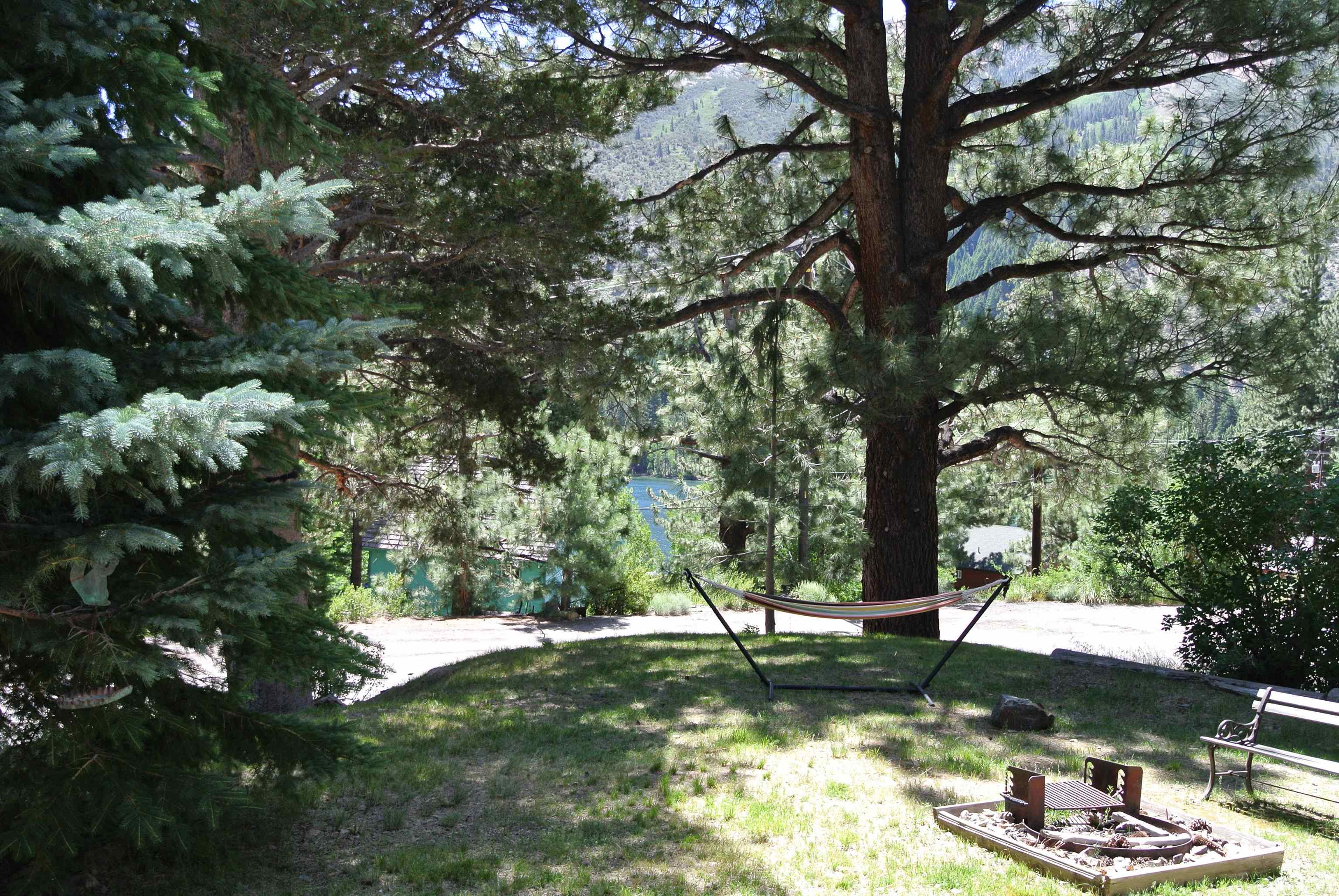 11702 Twin Lakes