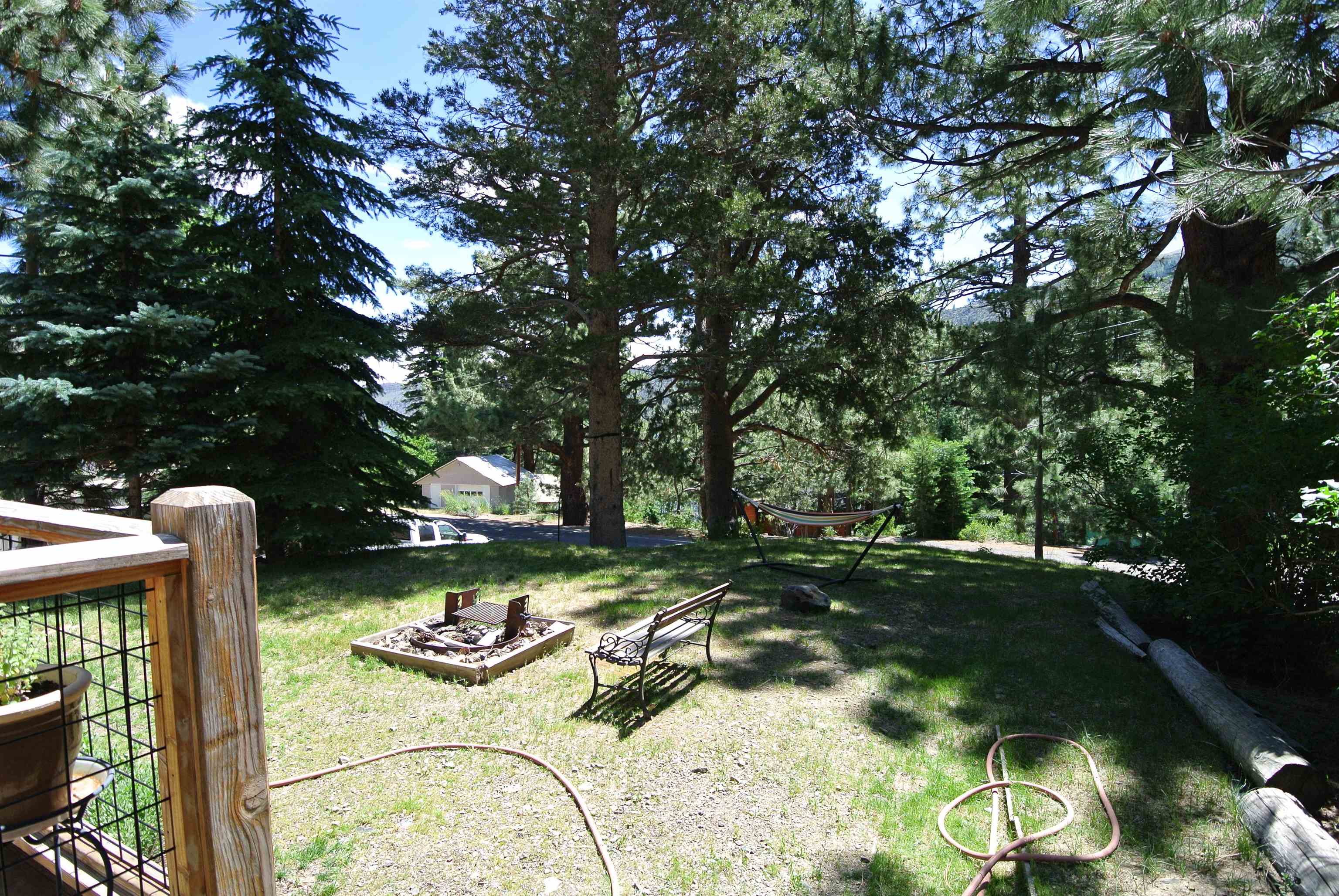 11702 Twin Lakes