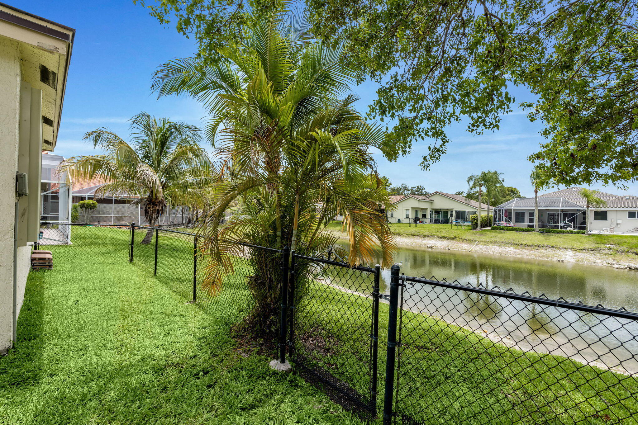 5954 NW 74th Street