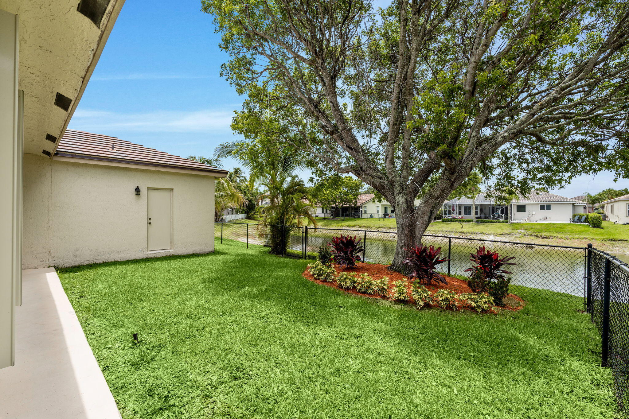 5954 NW 74th Street