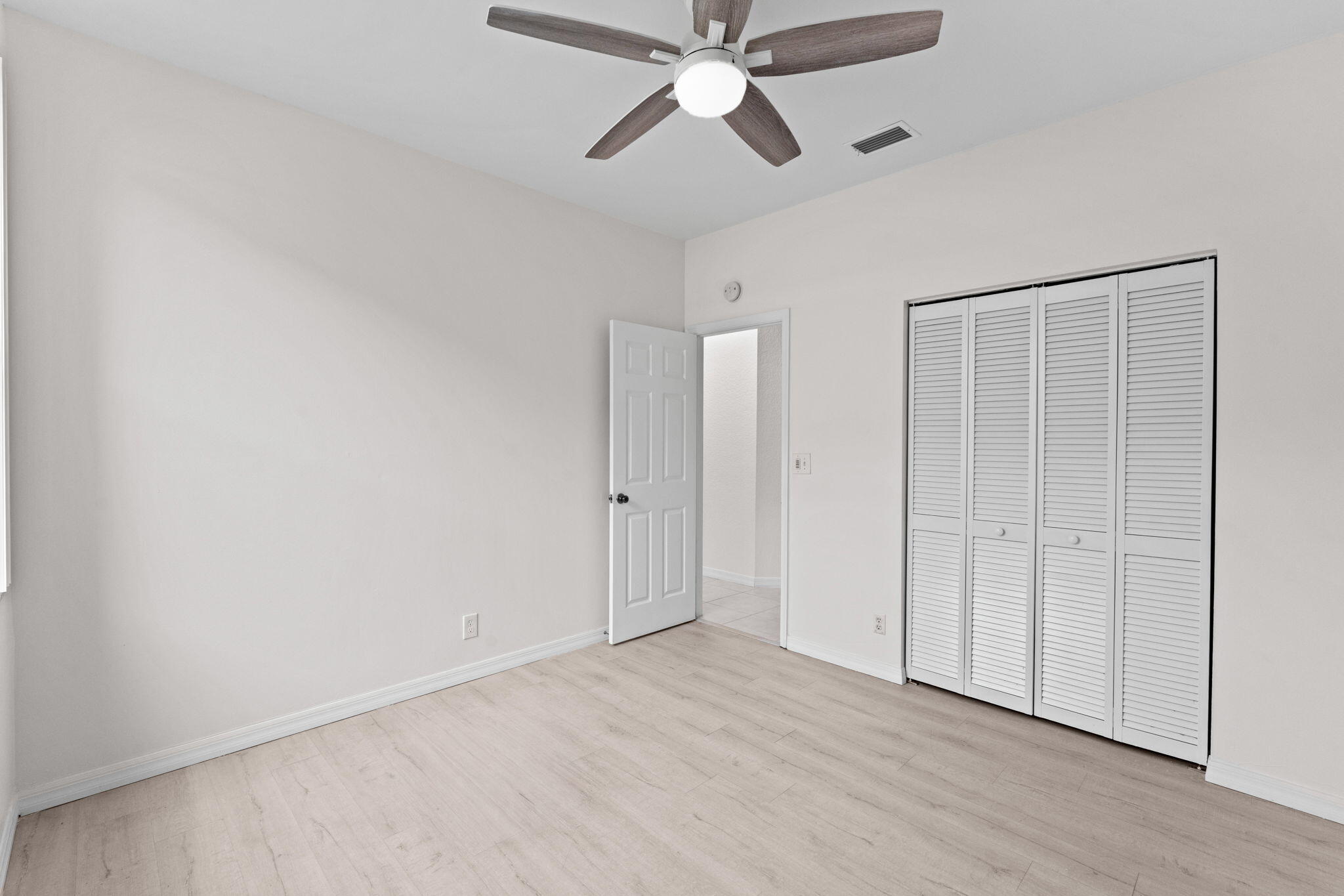 5954 NW 74th Street