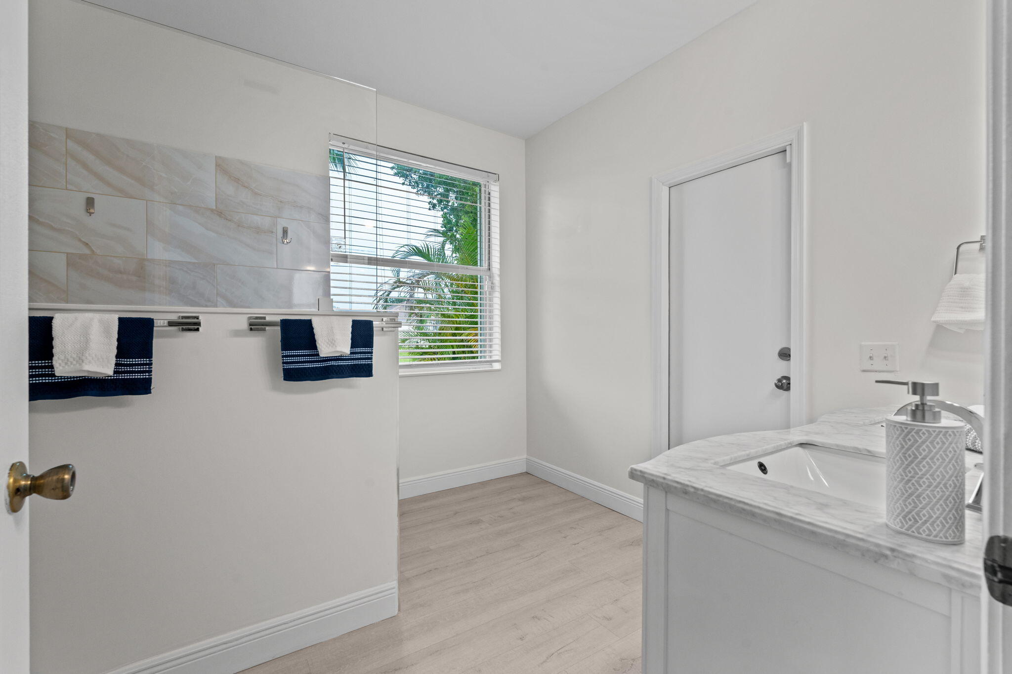 5954 NW 74th Street