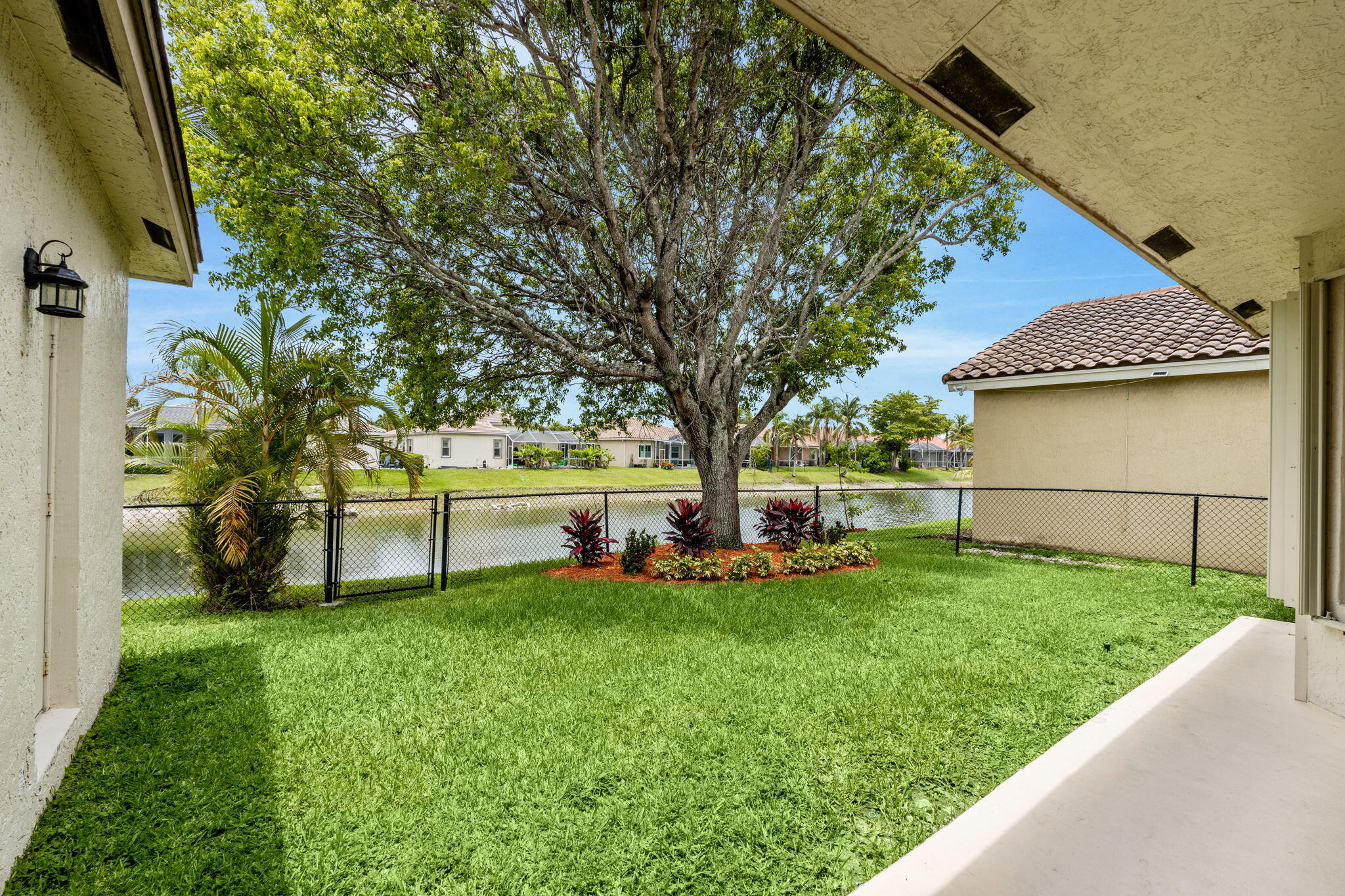 5954 NW 74th Street