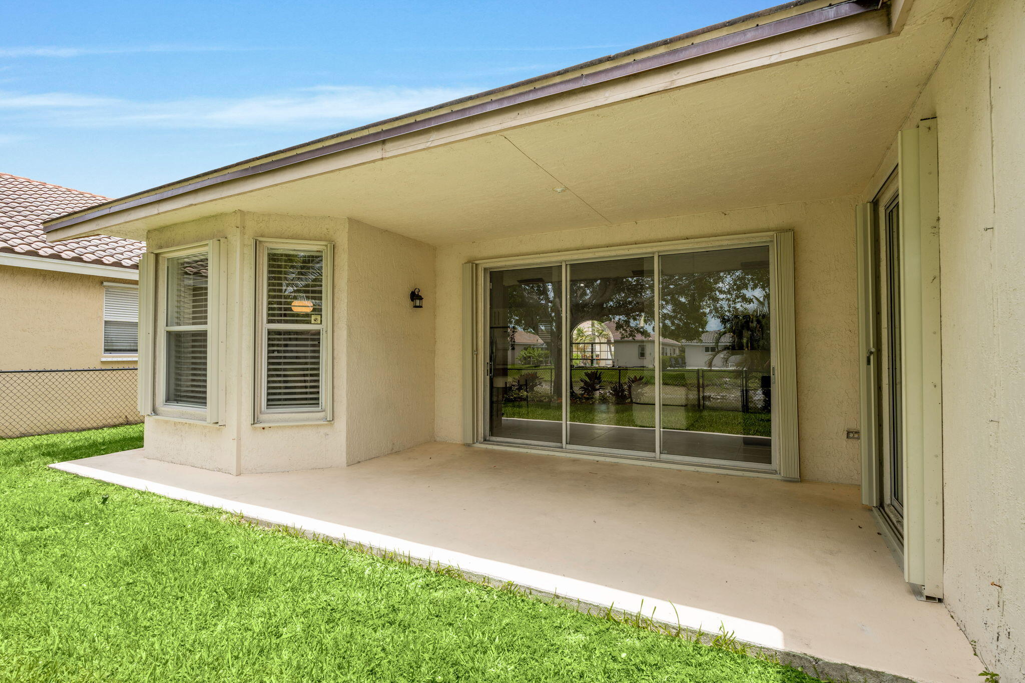 5954 NW 74th Street