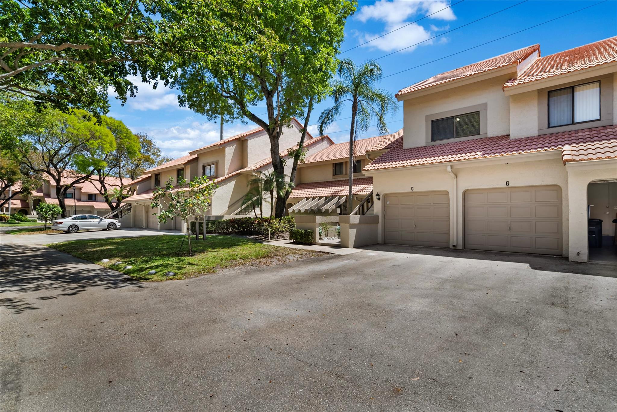 5700 Coach House Circle G