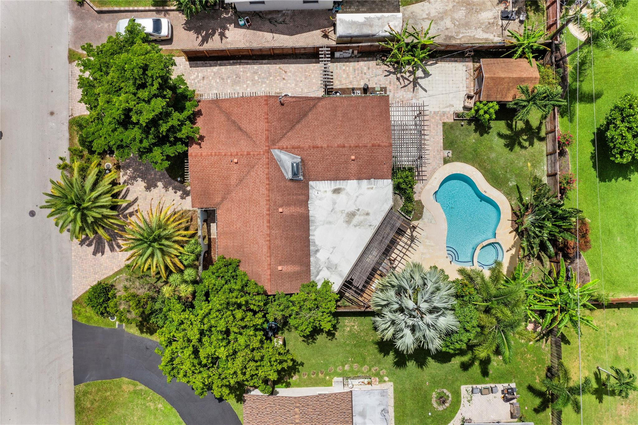 4911 NW 76th Place