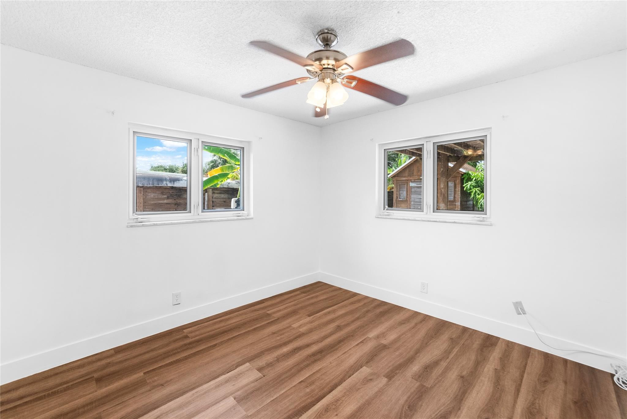 4911 NW 76th Place