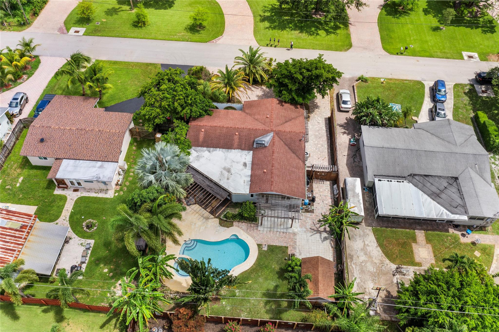4911 NW 76th Place
