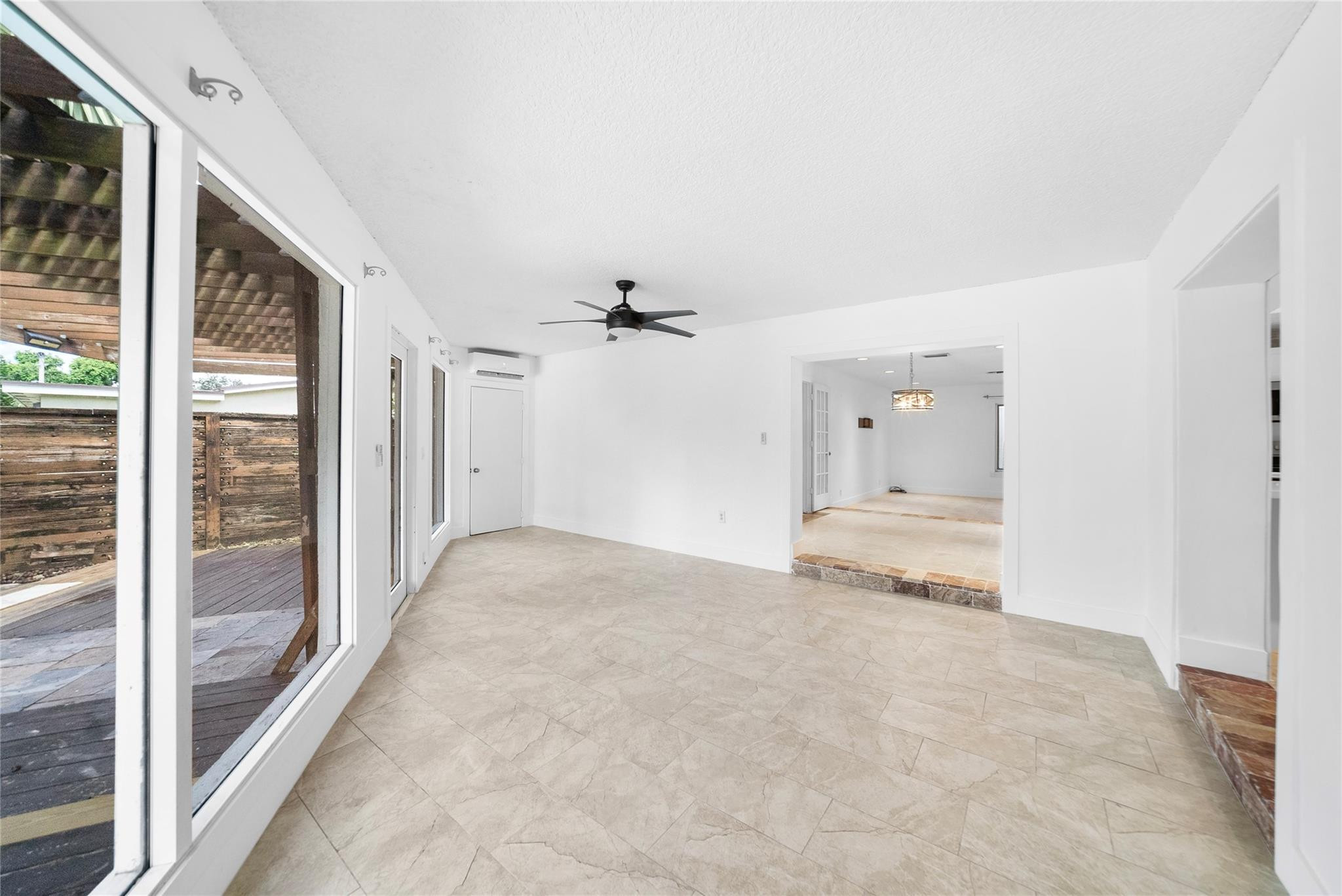 4911 NW 76th Place