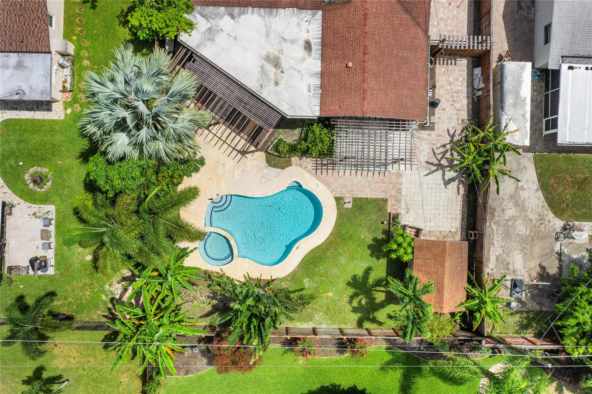 4911 NW 76th Place