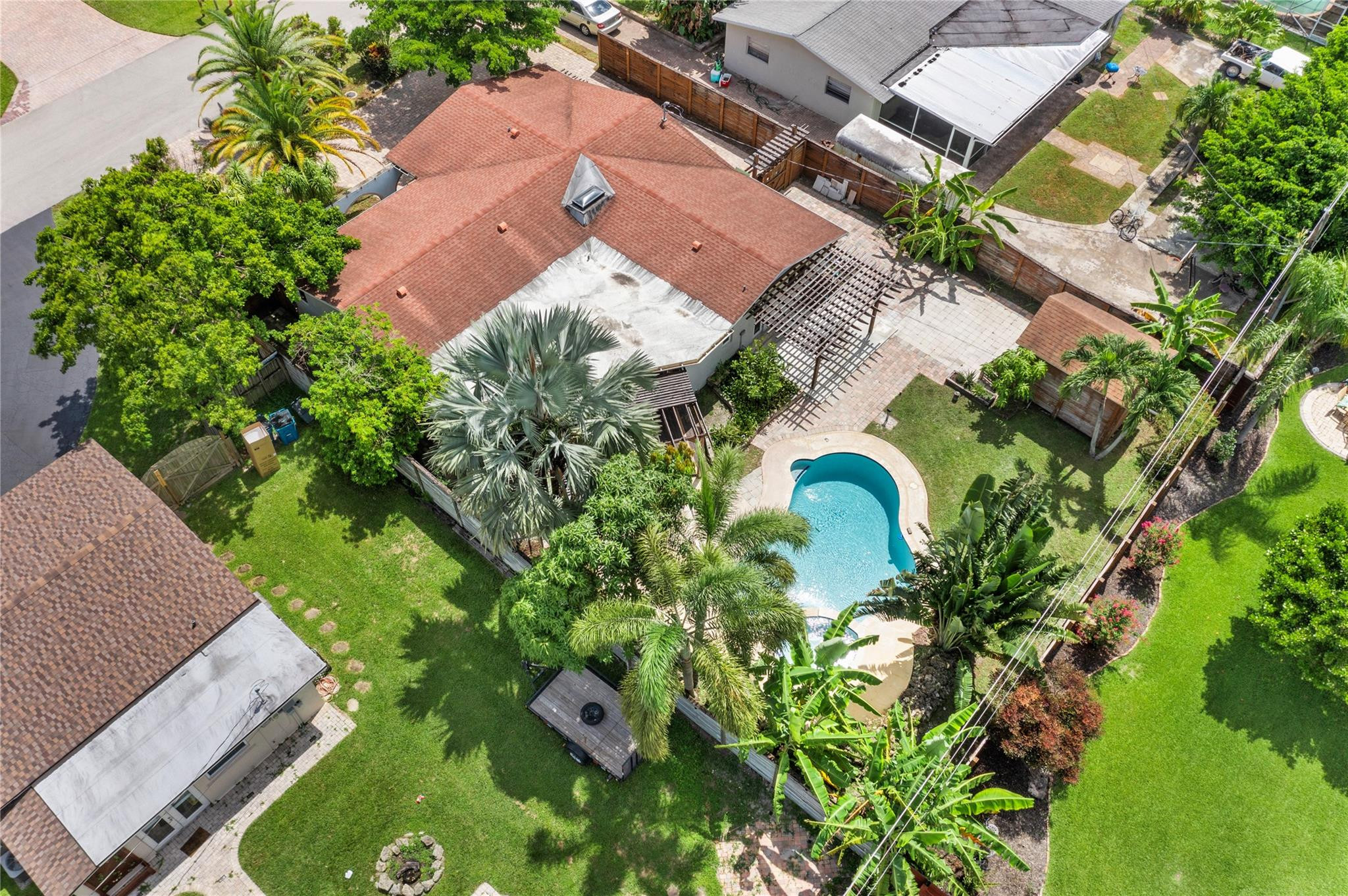 4911 NW 76th Place