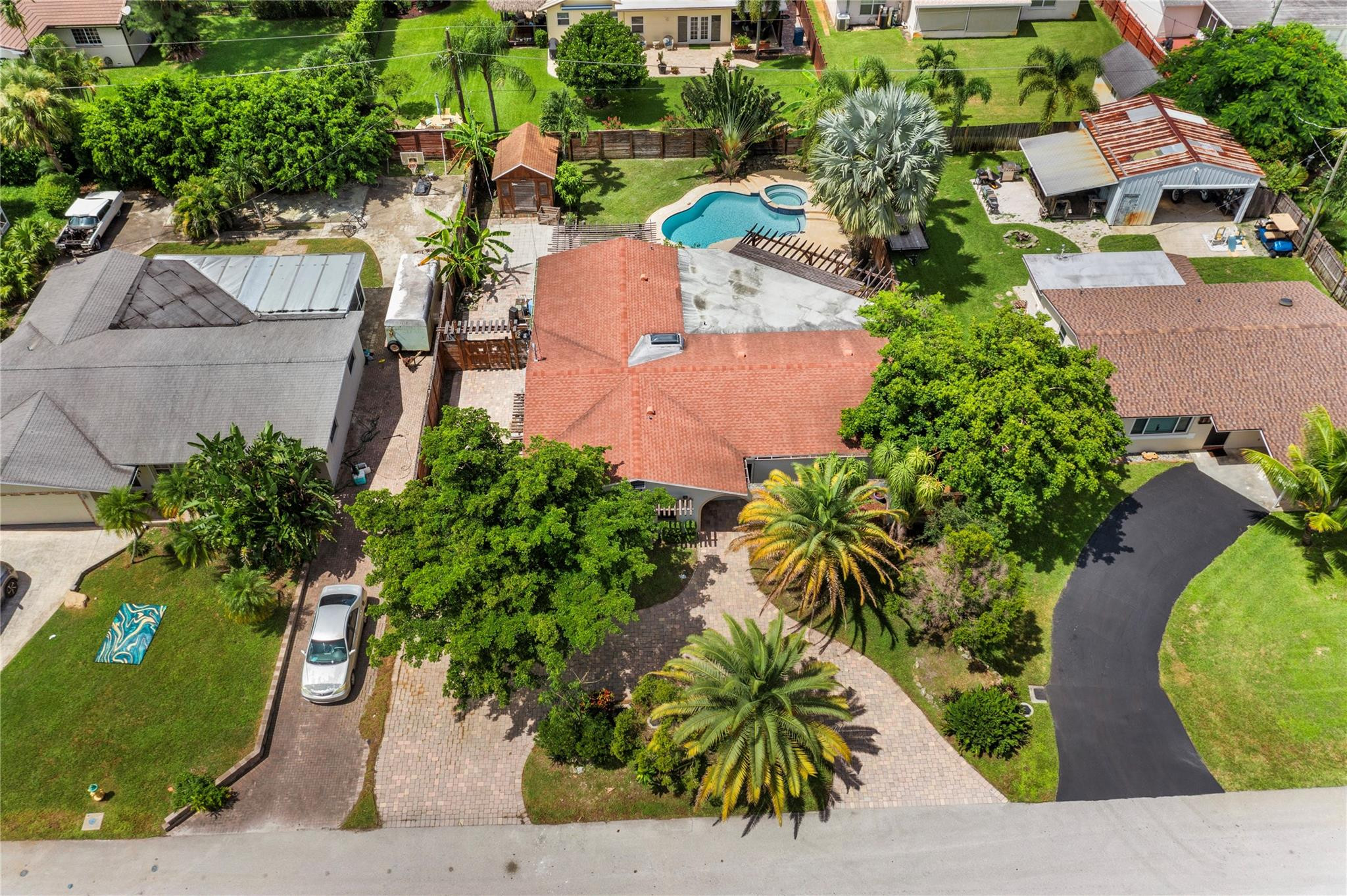4911 NW 76th Place