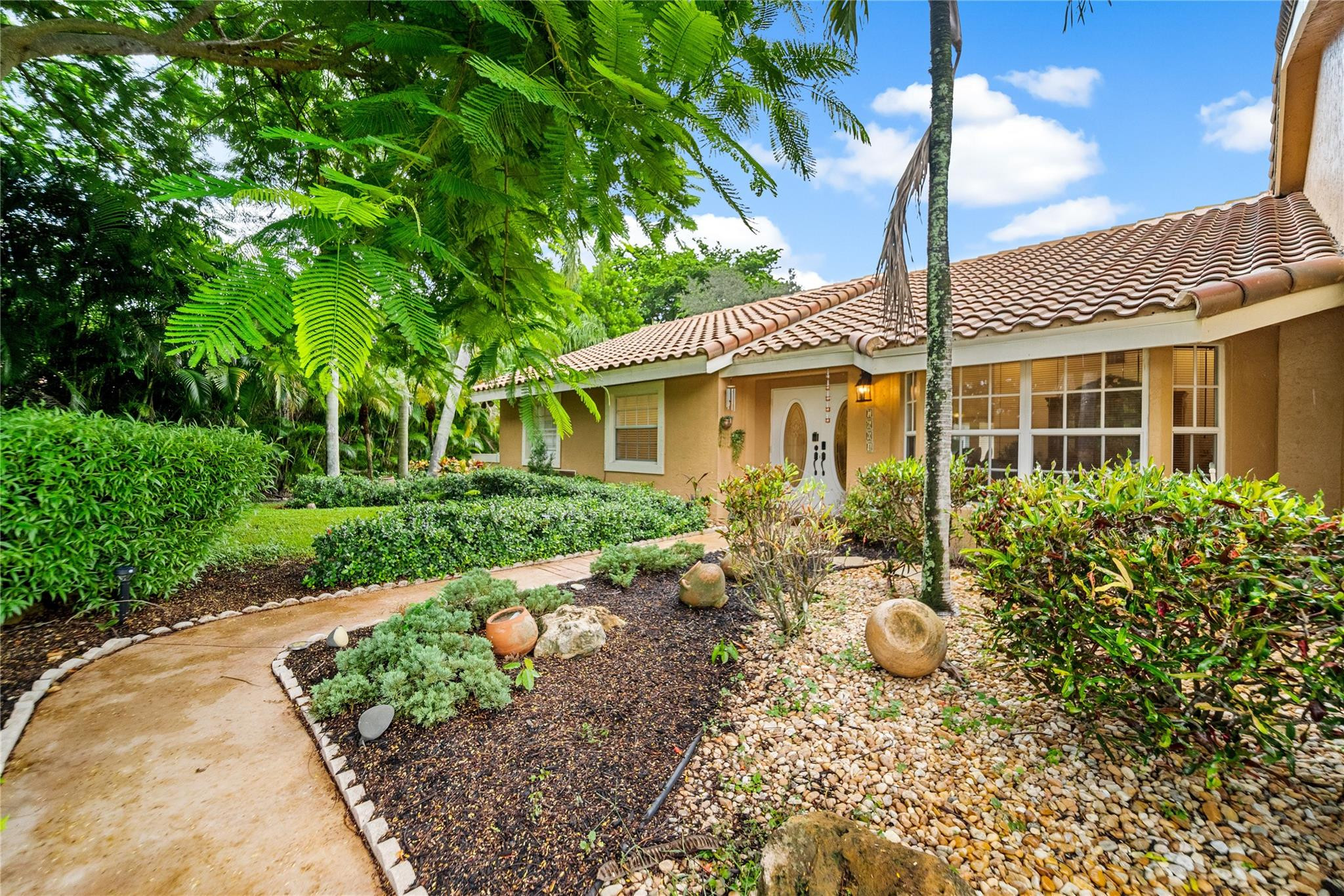7604 Lexington Lane