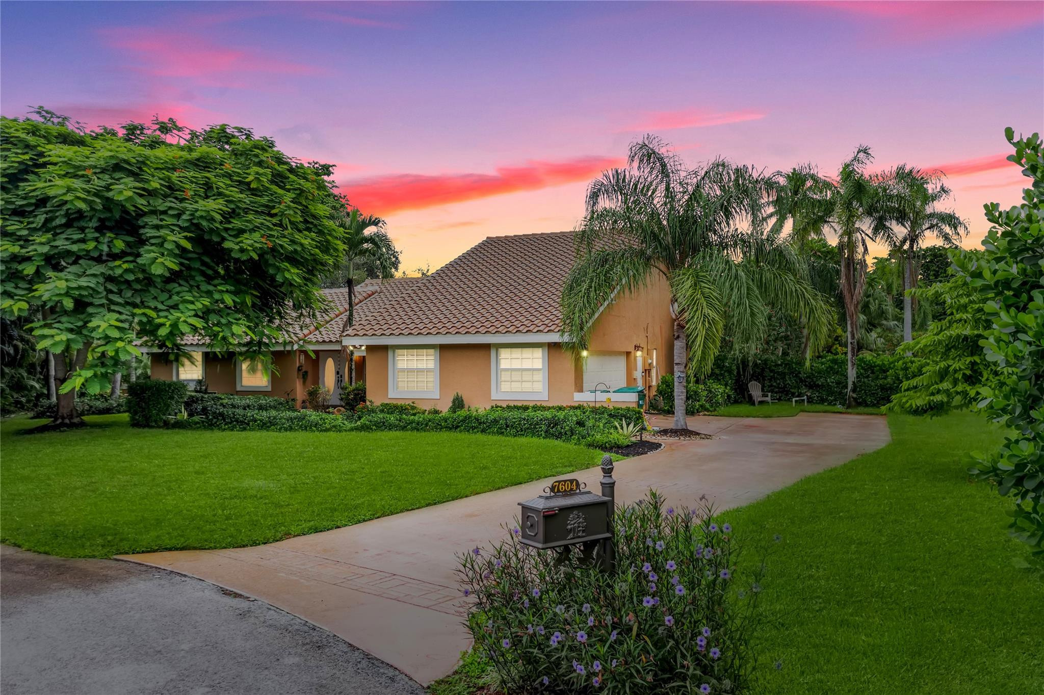 7604 Lexington Lane