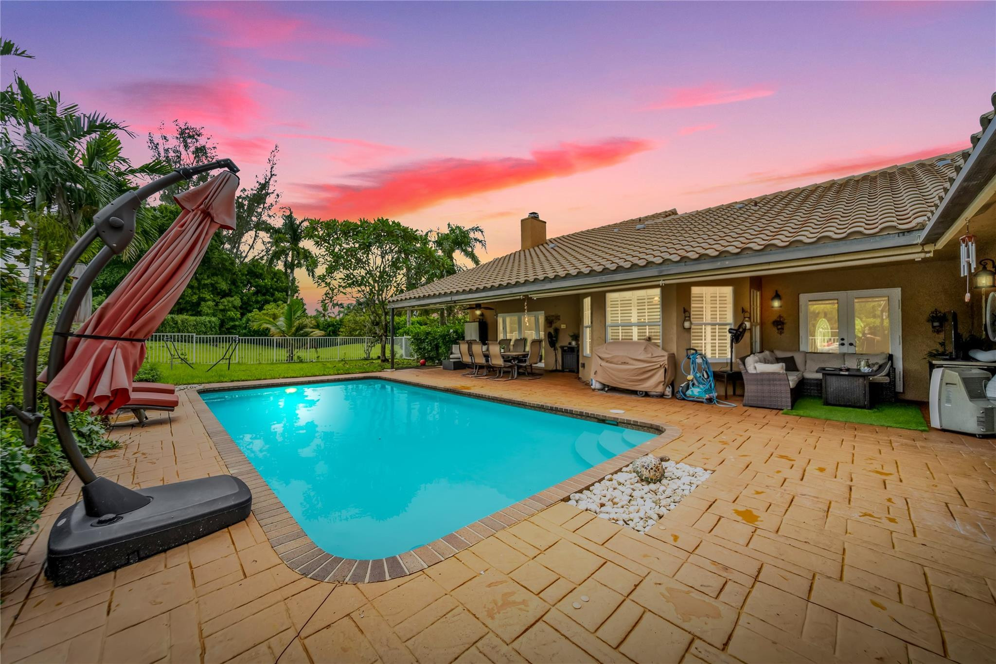 7604 Lexington Lane