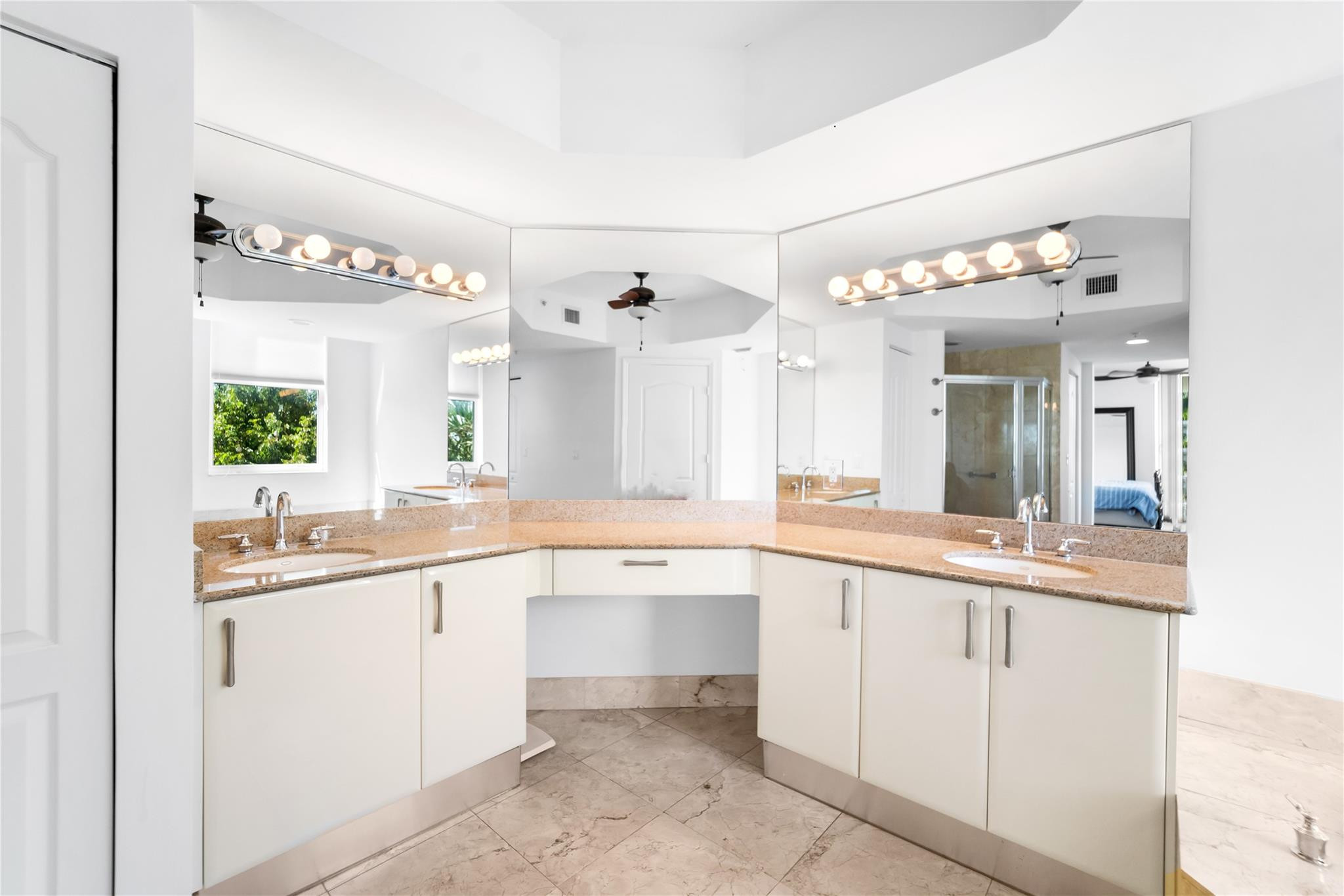 101 SE 20th Avenue 405