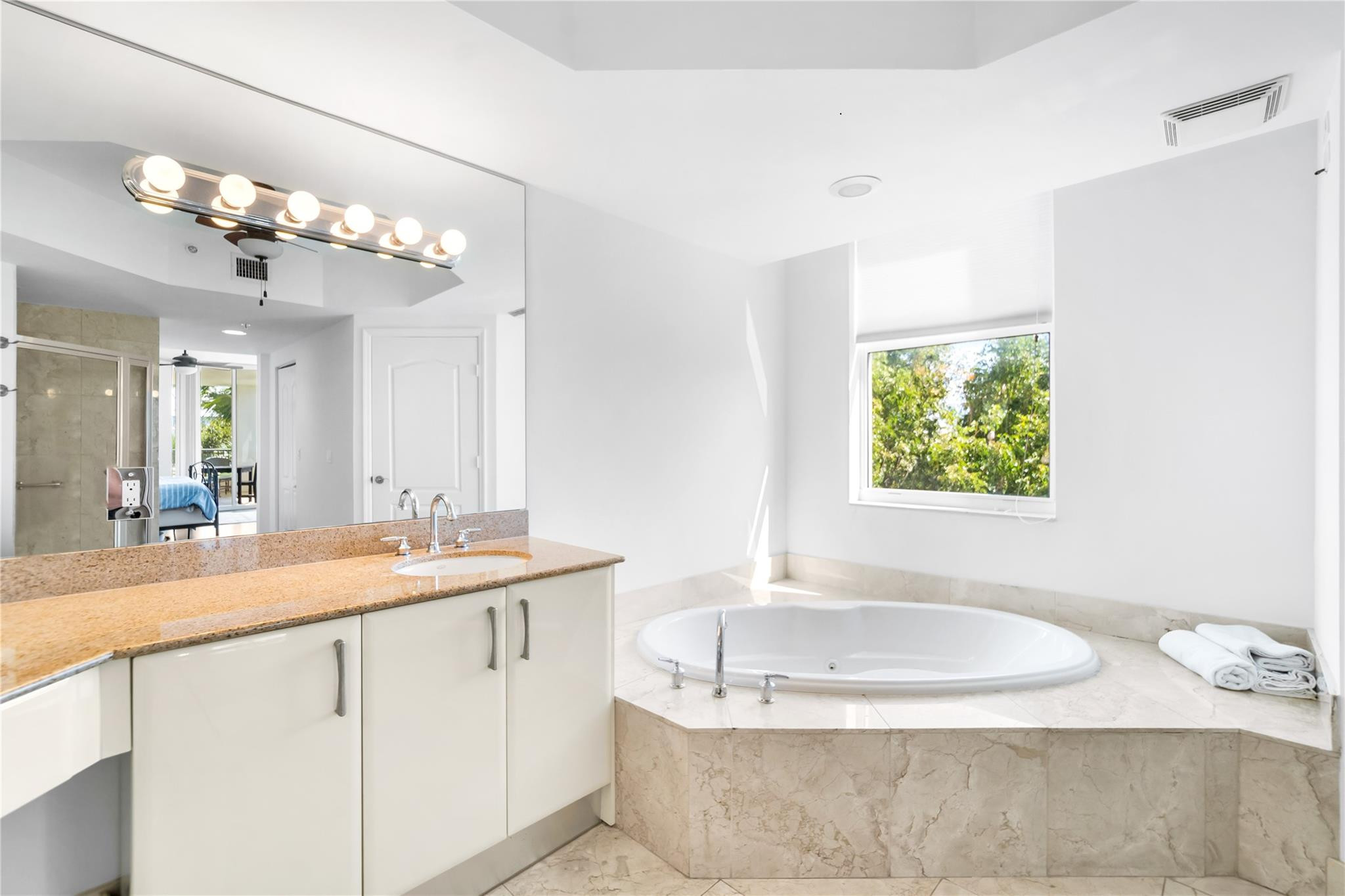 101 SE 20th Avenue 405