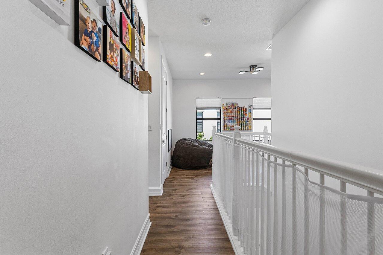 9481 Glider Way