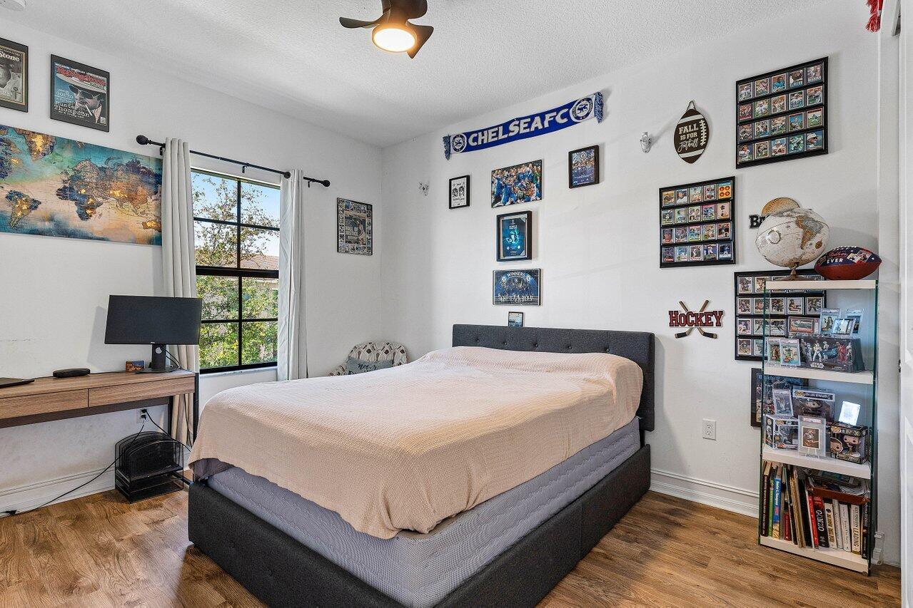 9481 Glider Way