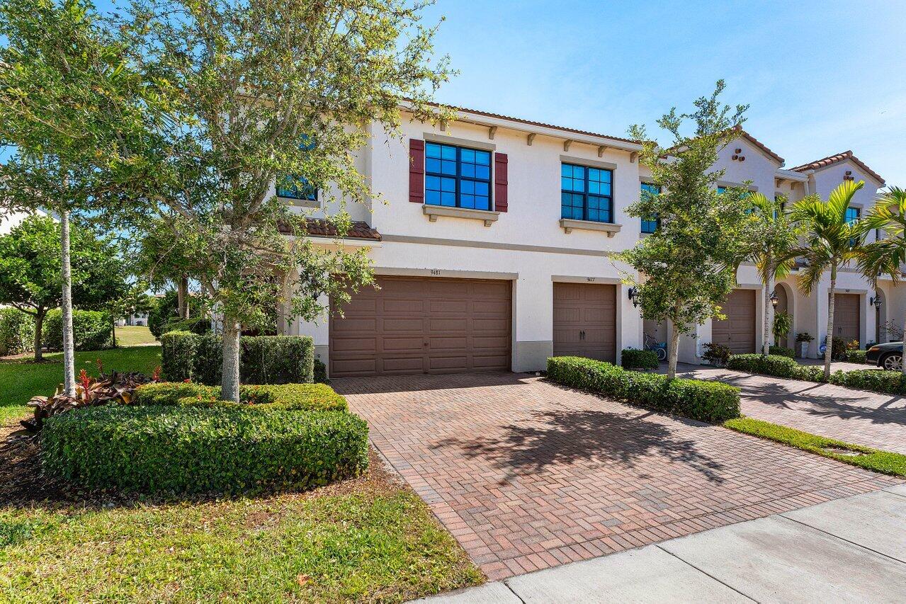 9481 Glider Way
