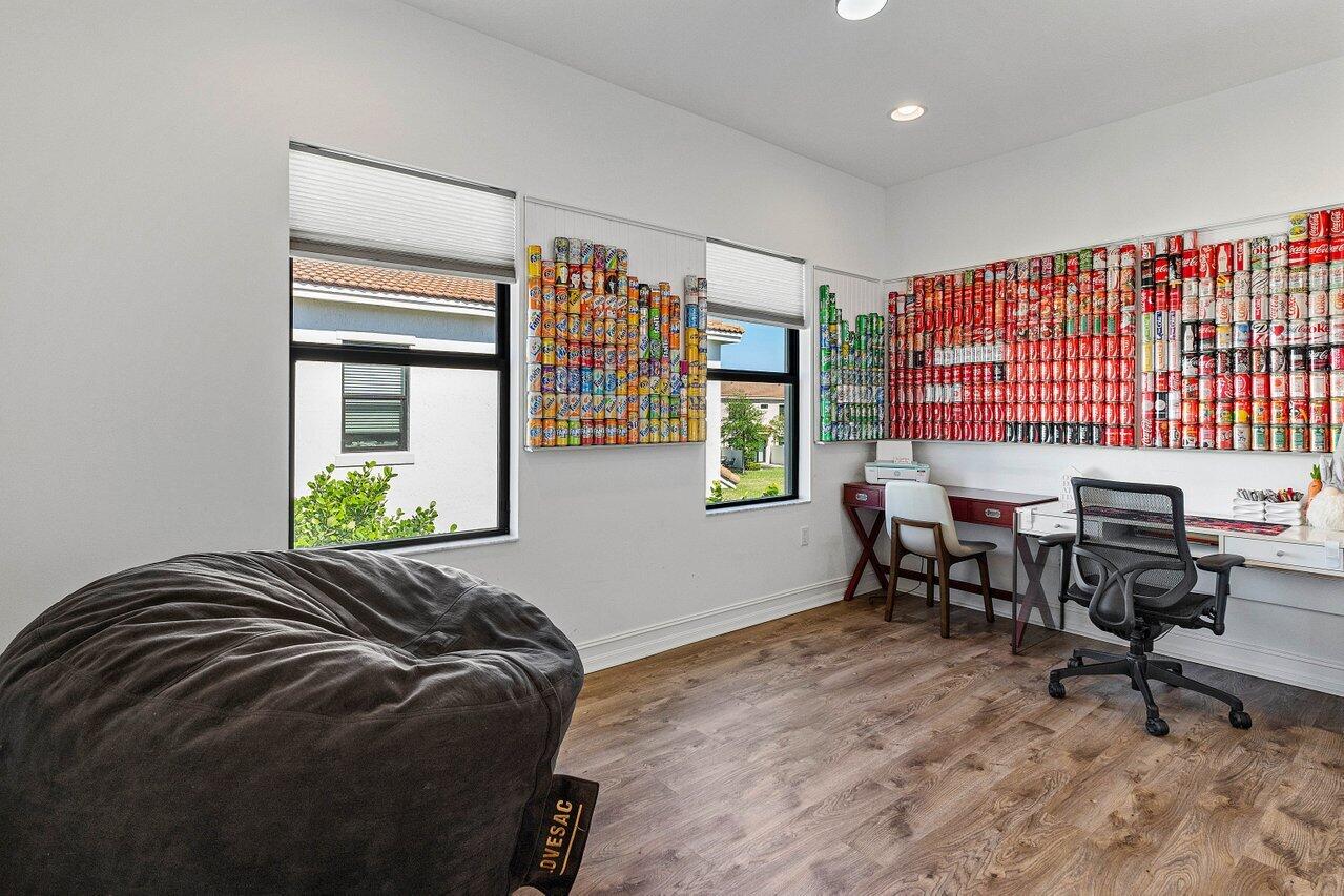 9481 Glider Way