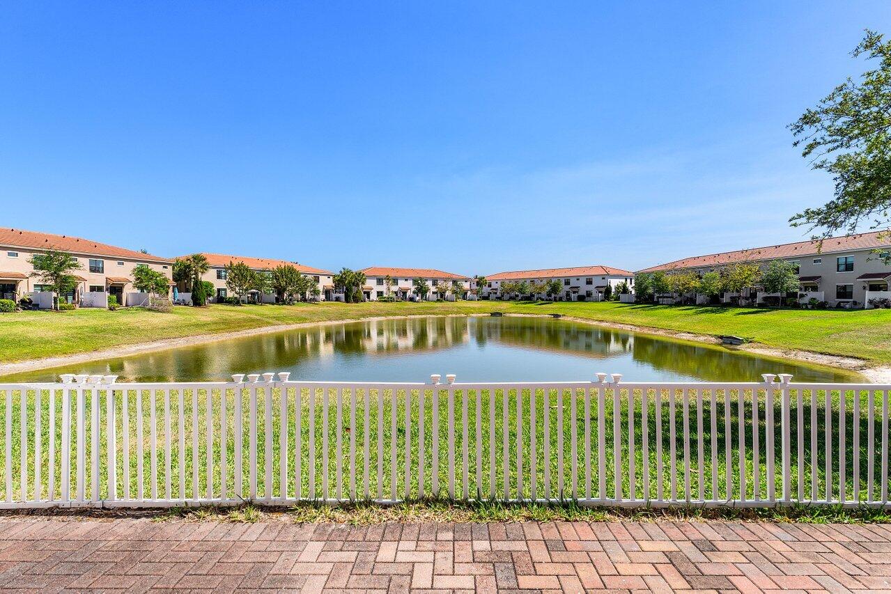 9481 Glider Way