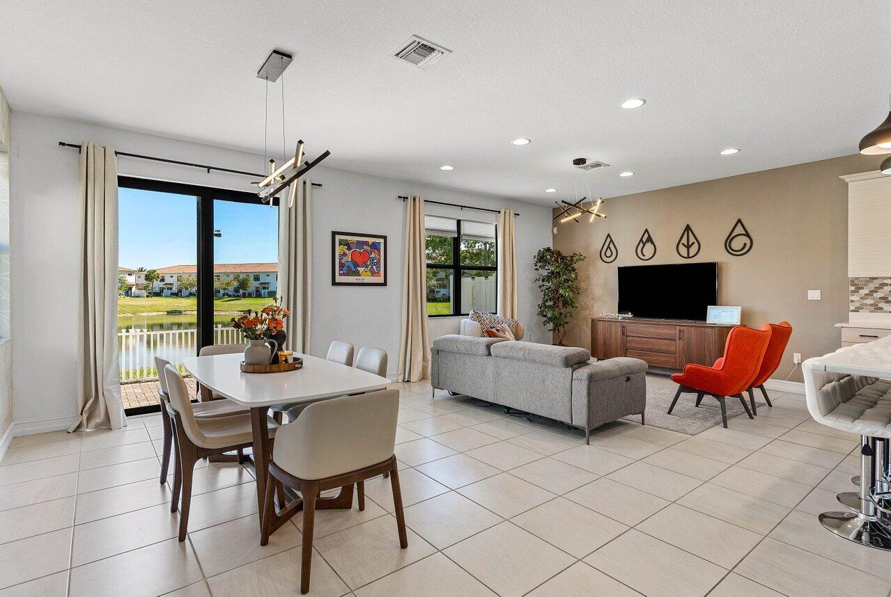 9481 Glider Way