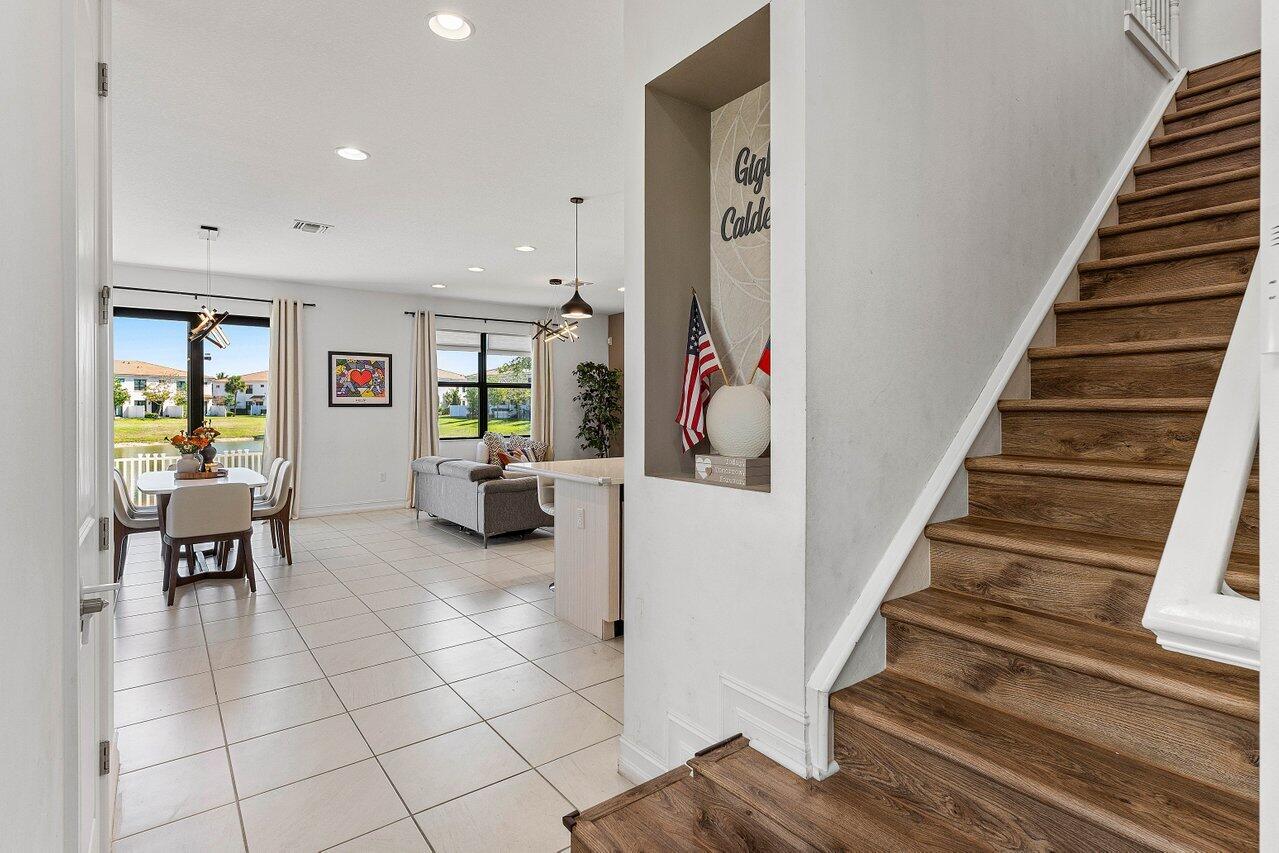 9481 Glider Way
