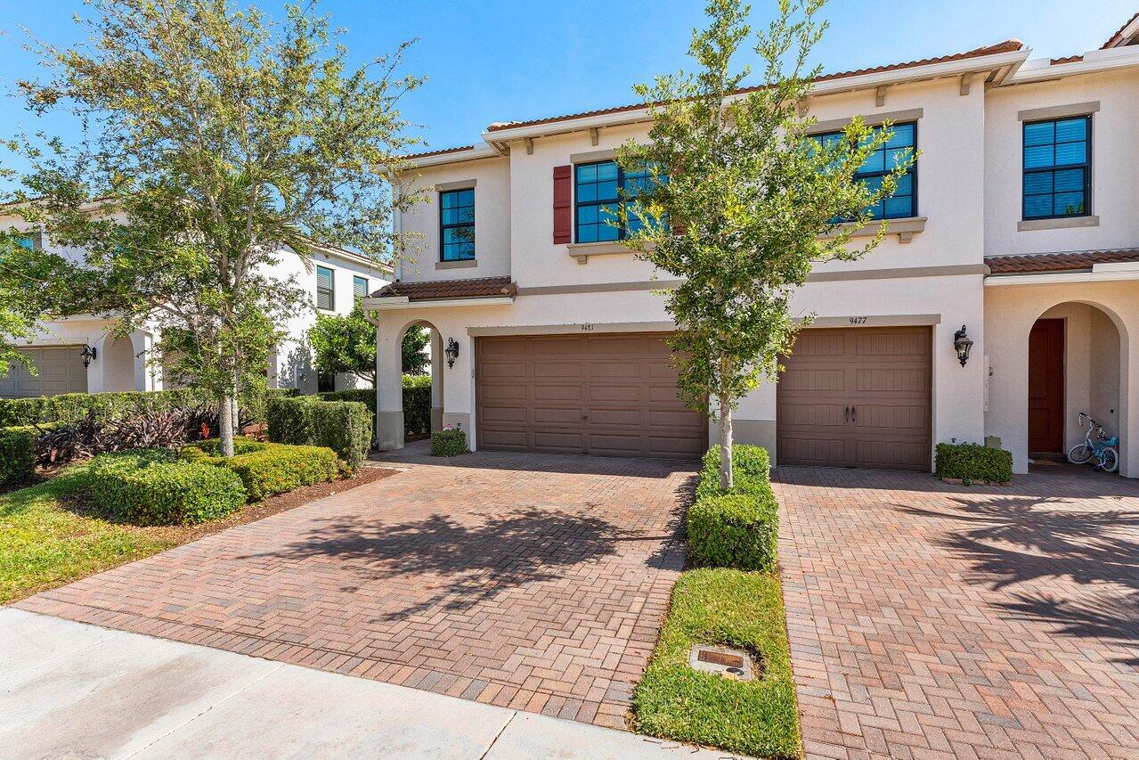 9481 Glider Way