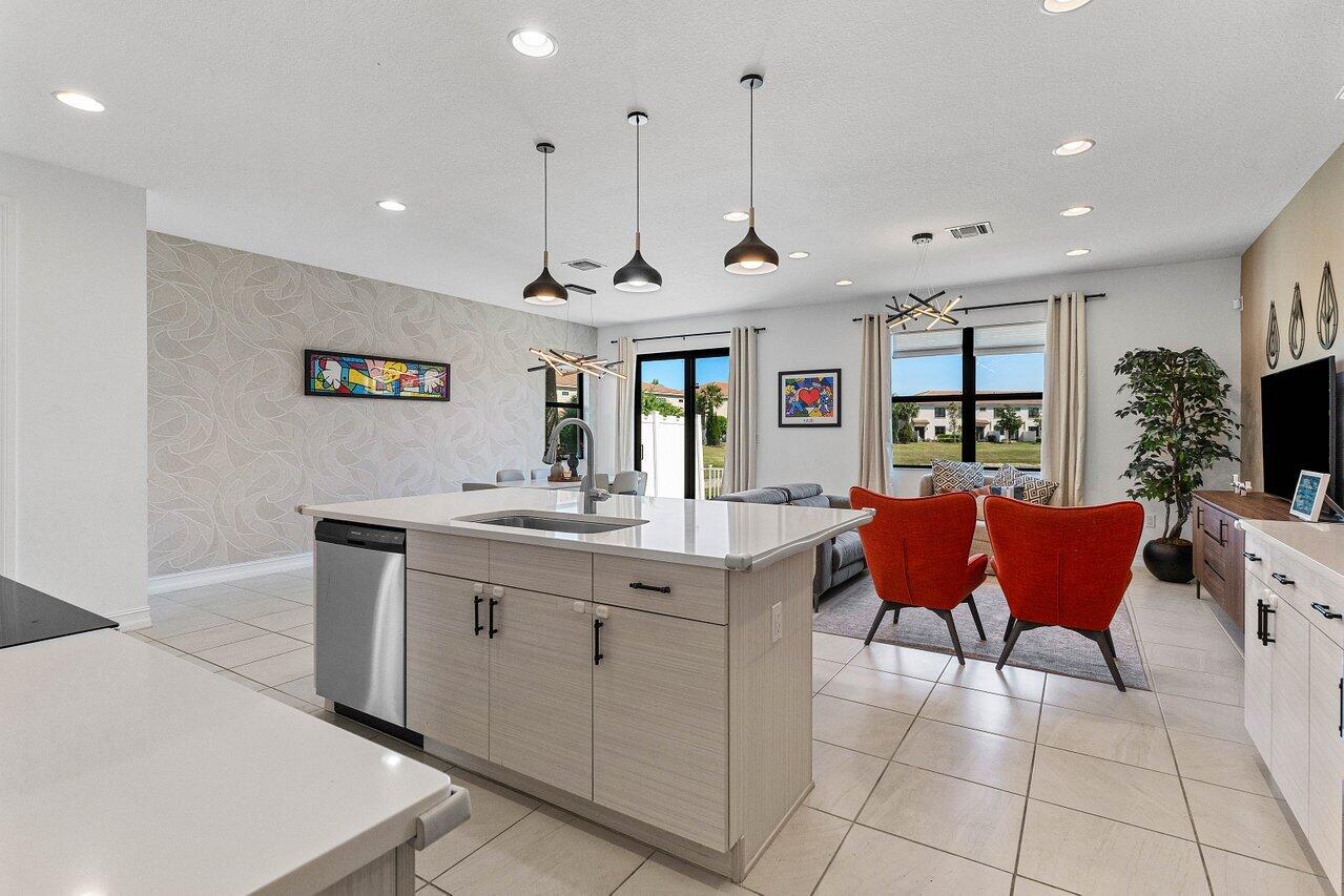 9481 Glider Way