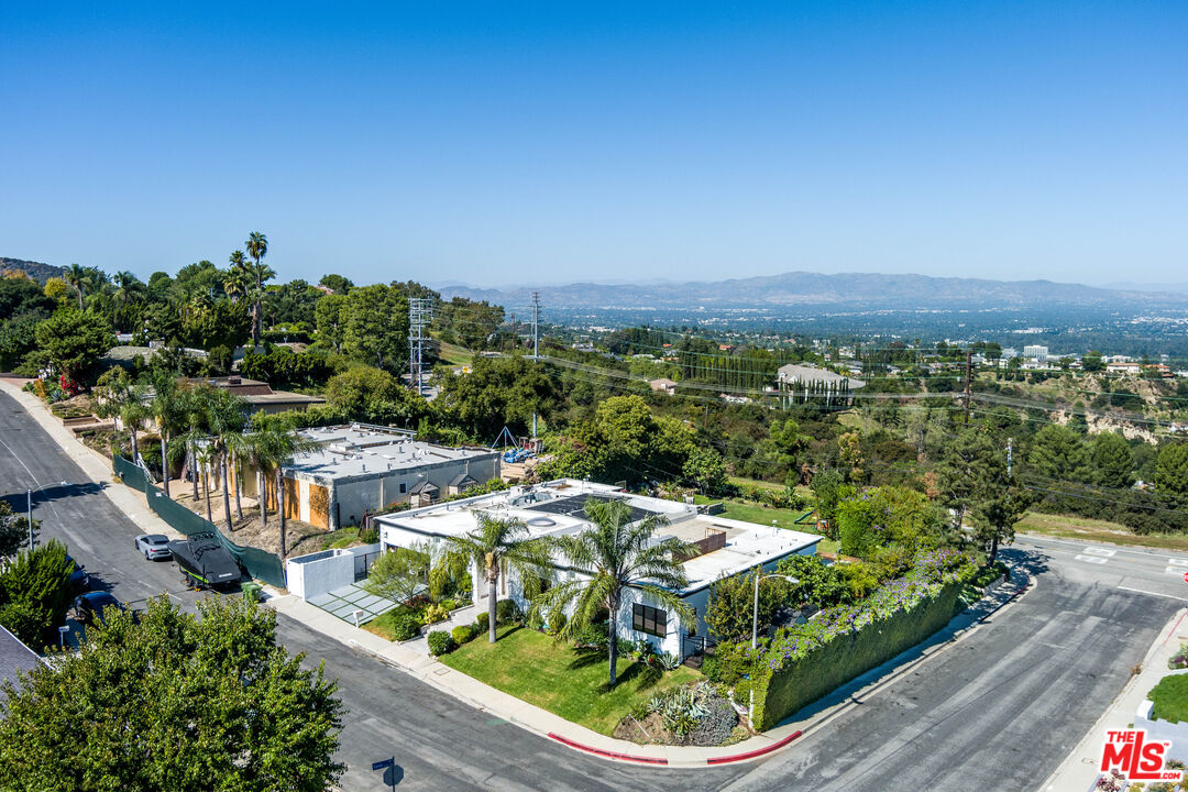 16341 Sloan Dr