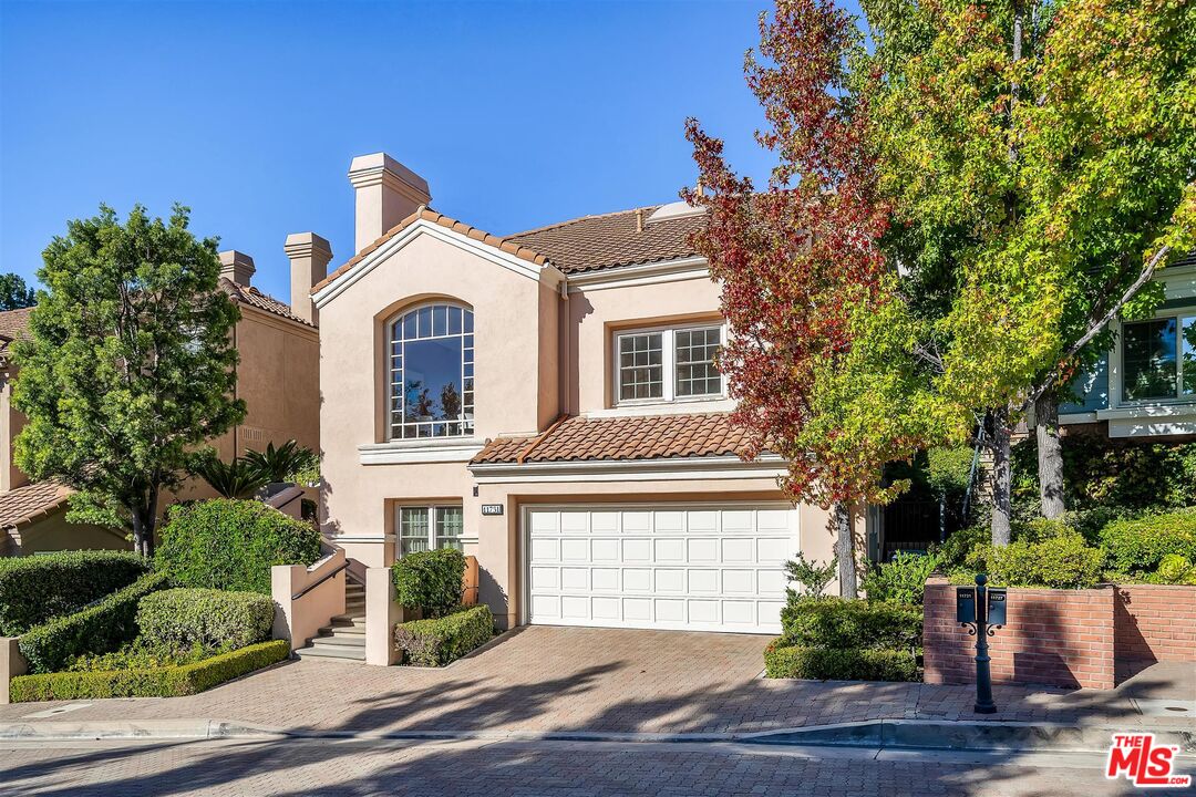 11731 Folkstone Ln