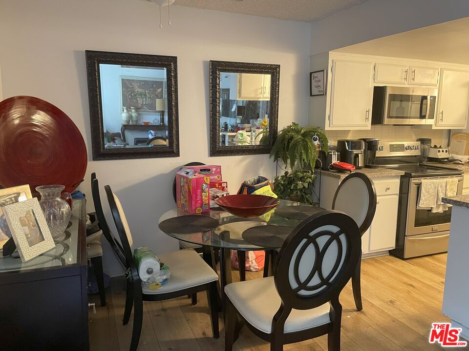 8649 Sunland Blvd Unit: 5