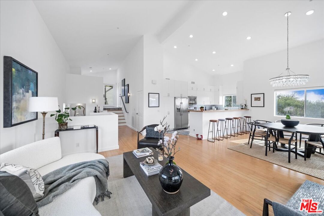 3519 Glenalbyn Dr