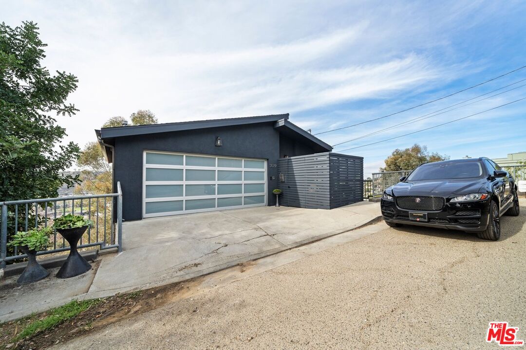3519 Glenalbyn Dr