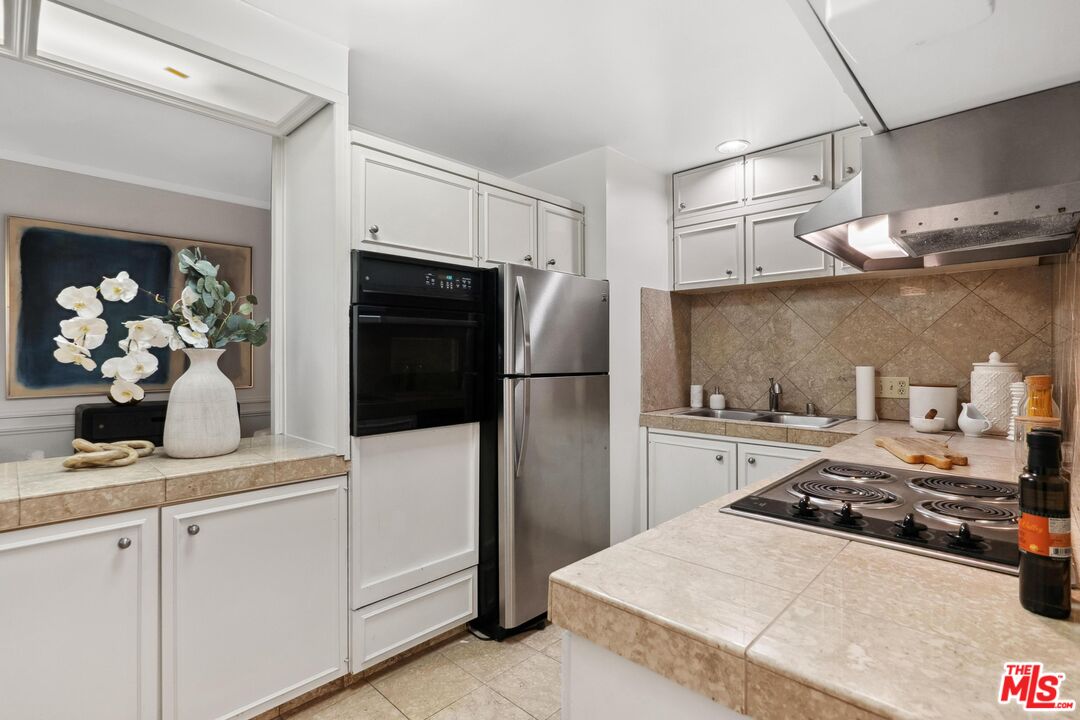 10433 Wilshire Blvd Unit: 105