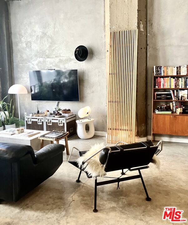 711 S Olive St Unit: 307