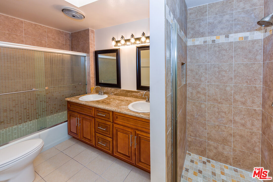 10576 EASTBORNE AVE Unit: 3