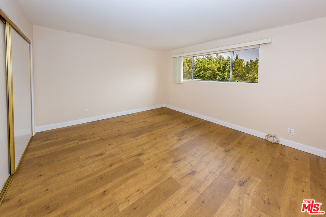 10576 EASTBORNE AVE Unit: 3