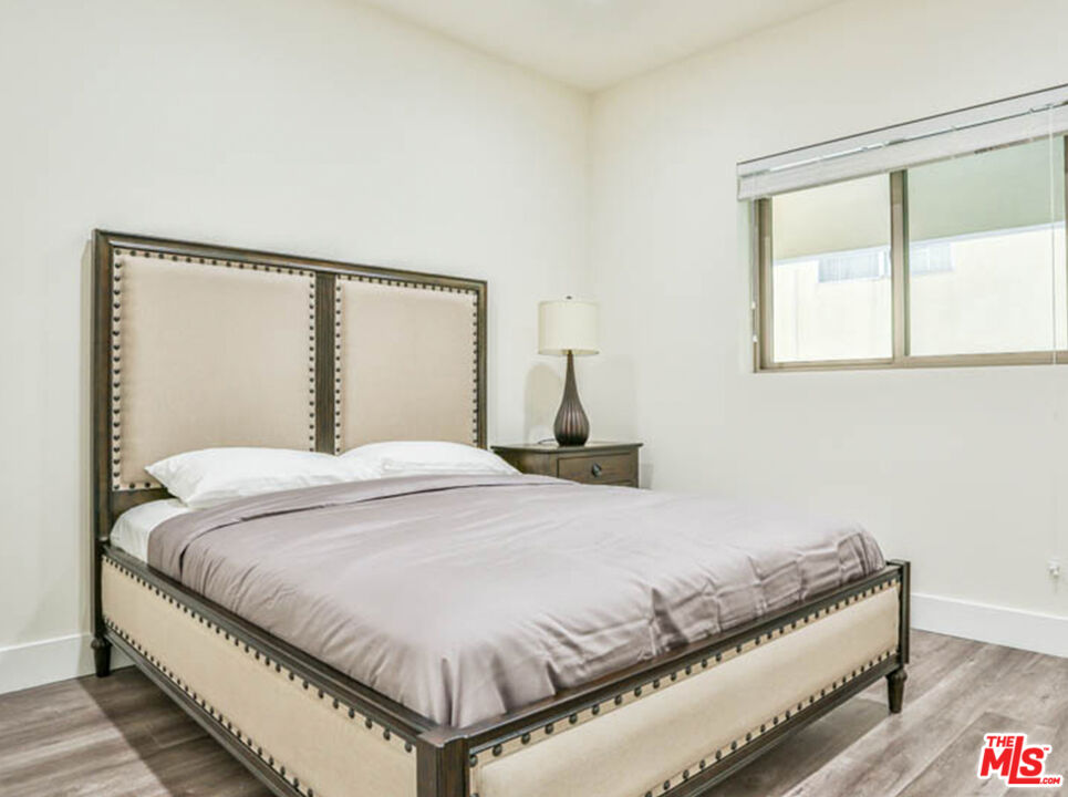 1424 S Bentley Ave Unit: 201