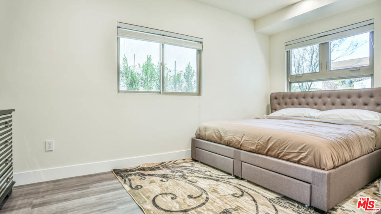 1424 S Bentley Ave Unit: 201